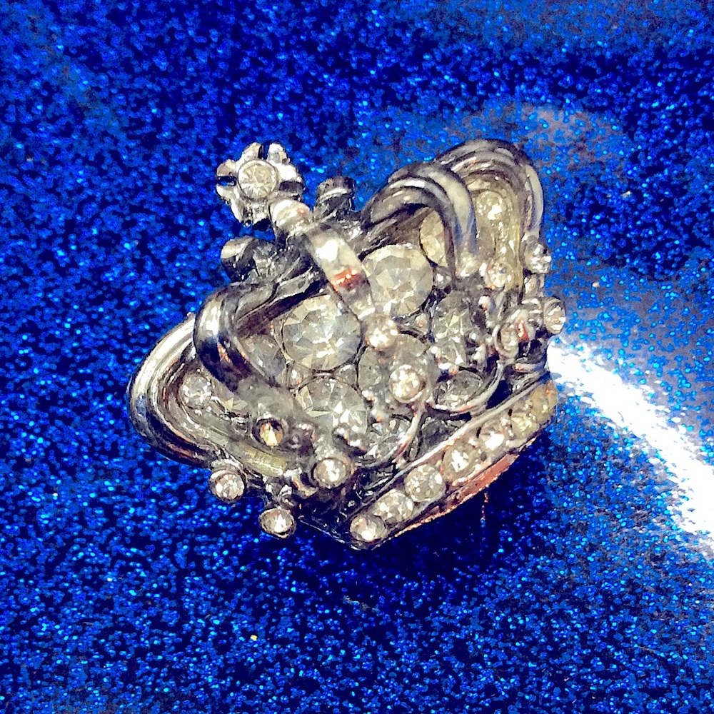 Hip Hop KING Crown Earring